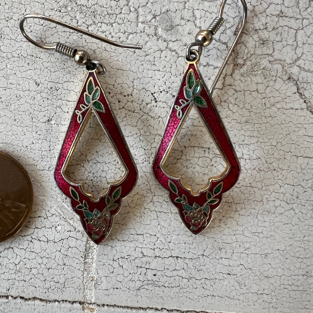 Elegant Red and Green Dangle Earrings